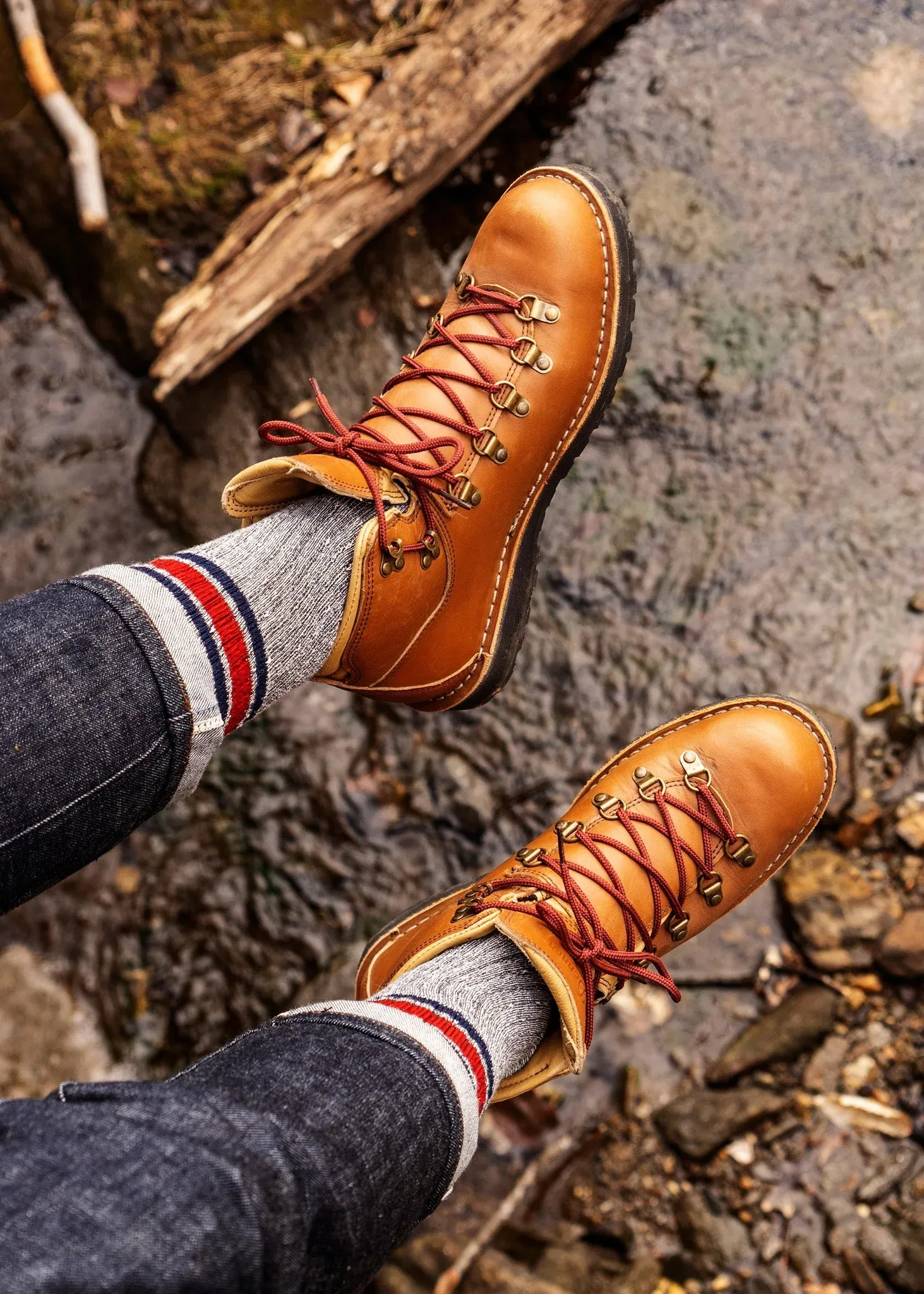 american trench - MERINO ACTIVITY CREW SOCK in Grey w/Navy & Red