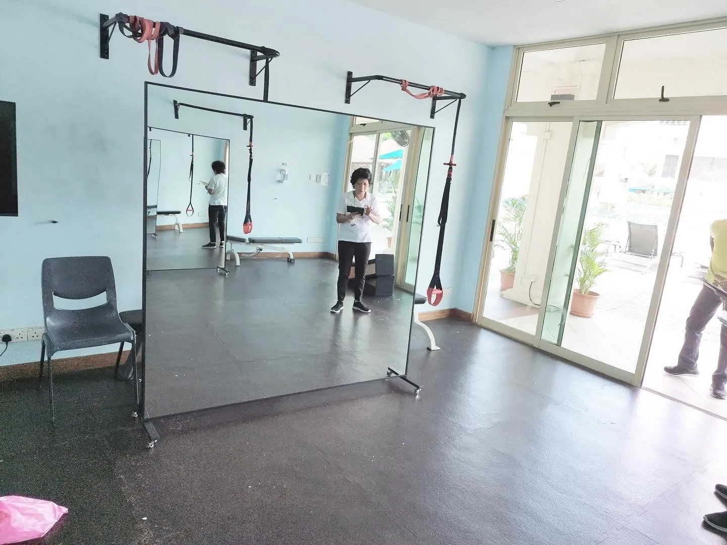 Shatterproof Framed Mirror on Wheels