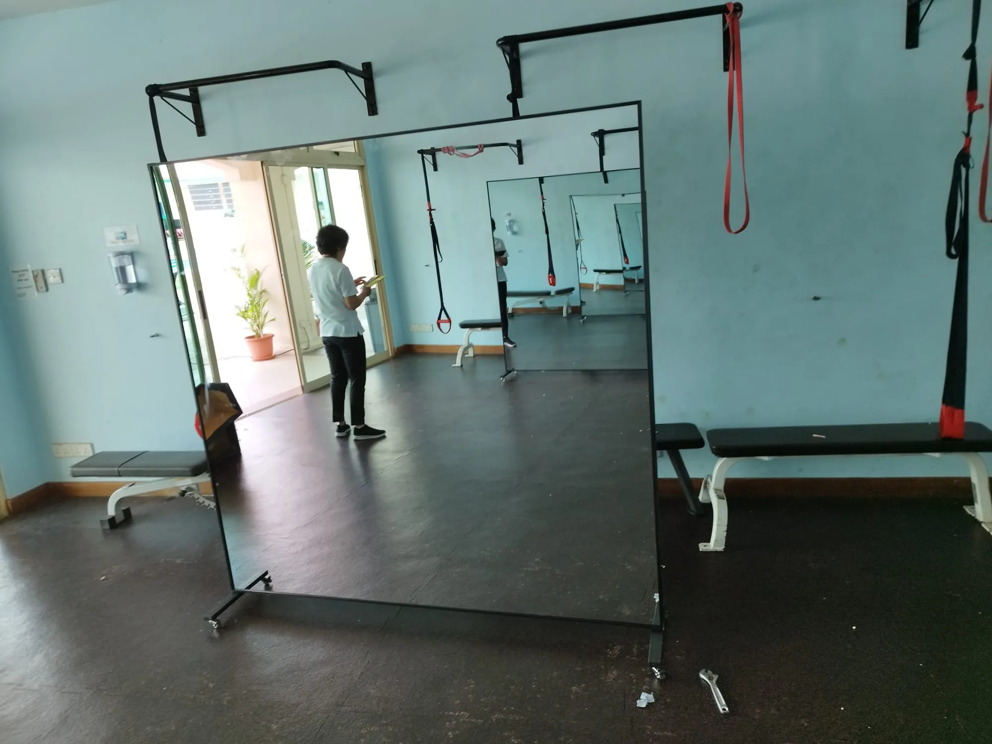 Shatterproof Framed Mirror on Wheels