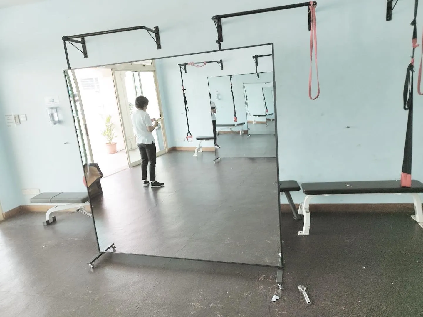 Shatterproof Framed Mirror on Wheels