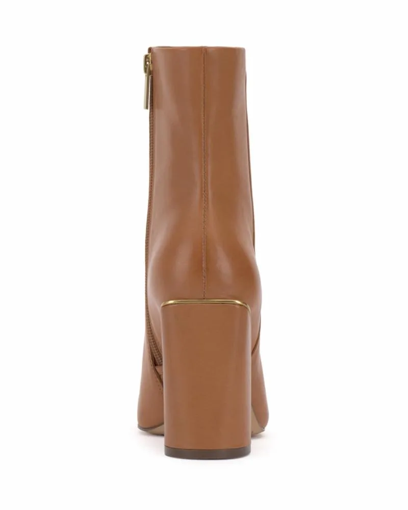 Vince Camuto Women's Jordyn Brown M